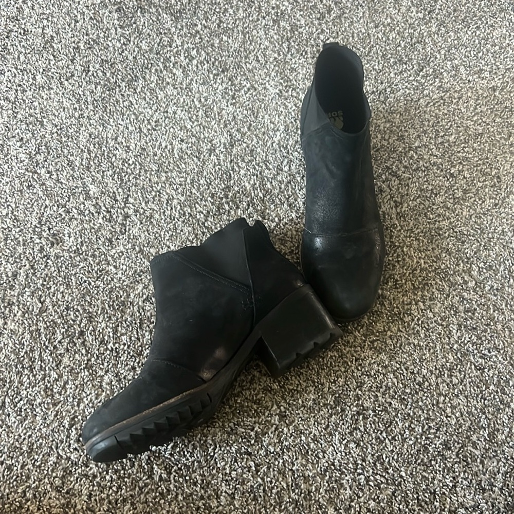 Sorel Chelsea boots